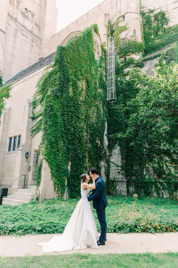 chicago-wedding-bride-groom-first-look