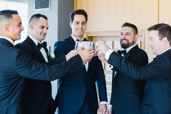 chicago-wedding-groom-getting-ready