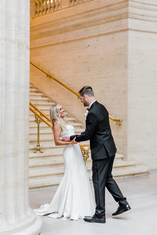 Classy Chicago Spring Wedding at the Industrial City Hall Events_0207