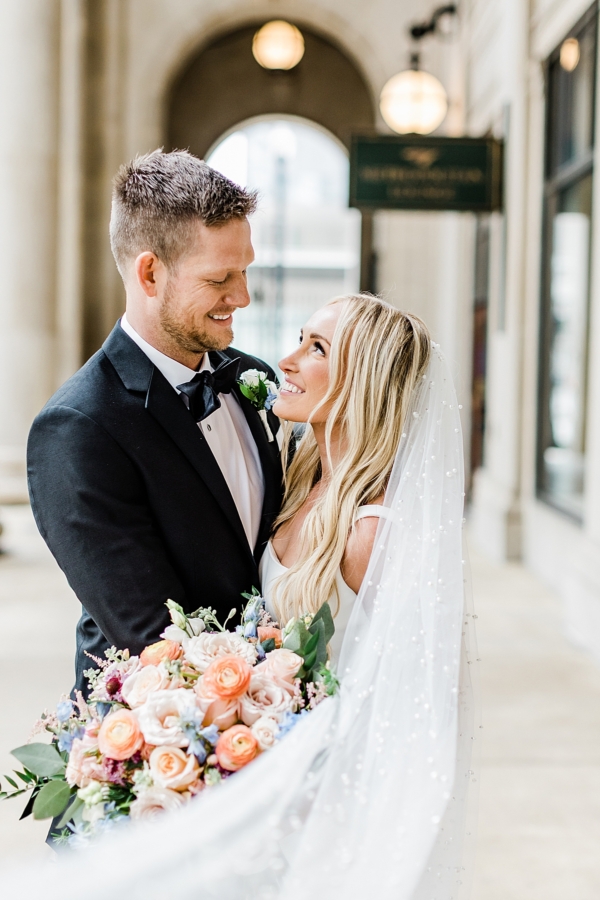 Classy Chicago Spring Wedding at the Industrial City Hall Events_0232