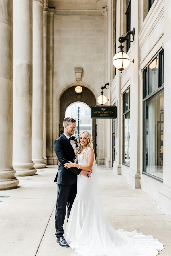 Classy Chicago Spring Wedding at the Industrial City Hall Events_0237
