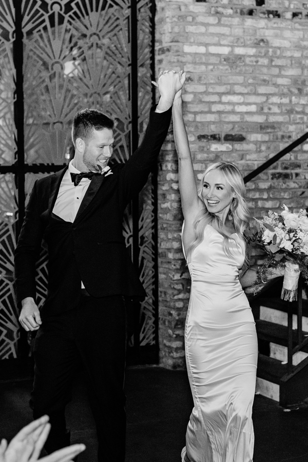 Classy Chicago Spring Wedding at the Industrial City Hall Events_0272