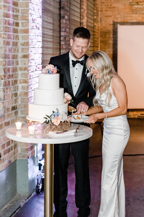 Classy Chicago Spring Wedding at the Industrial City Hall Events_0275