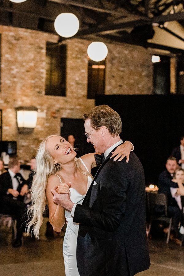 Classy Chicago Spring Wedding at the Industrial City Hall Events_0281