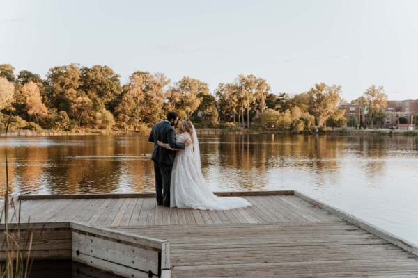 Lake Ellyn Boathouse Wedding // Mr & Mrs Thompson