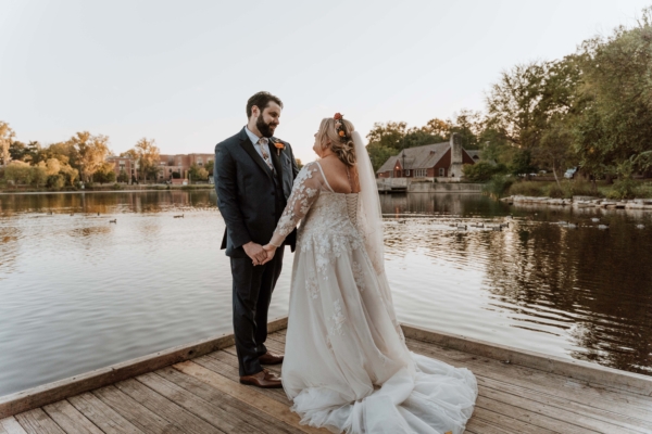 Lake Ellyn Boathouse Wedding // Mr & Mrs Thompson