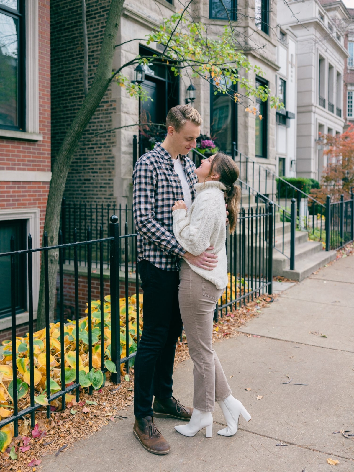 A Fashion Editorial Themed Engagement Session in Lincoln Park ...